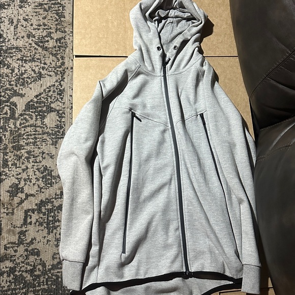 Men’s Tech Sweatsuit - Picture 3 of 3